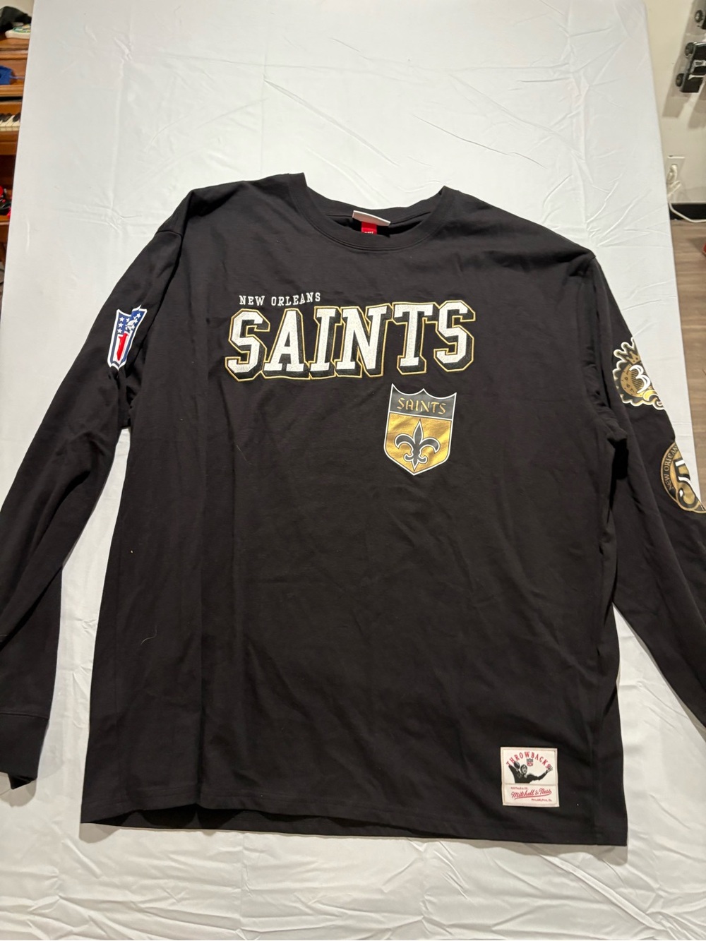 Mitchell & Ness New Orleans Saints Black Long Sleeve Tee
